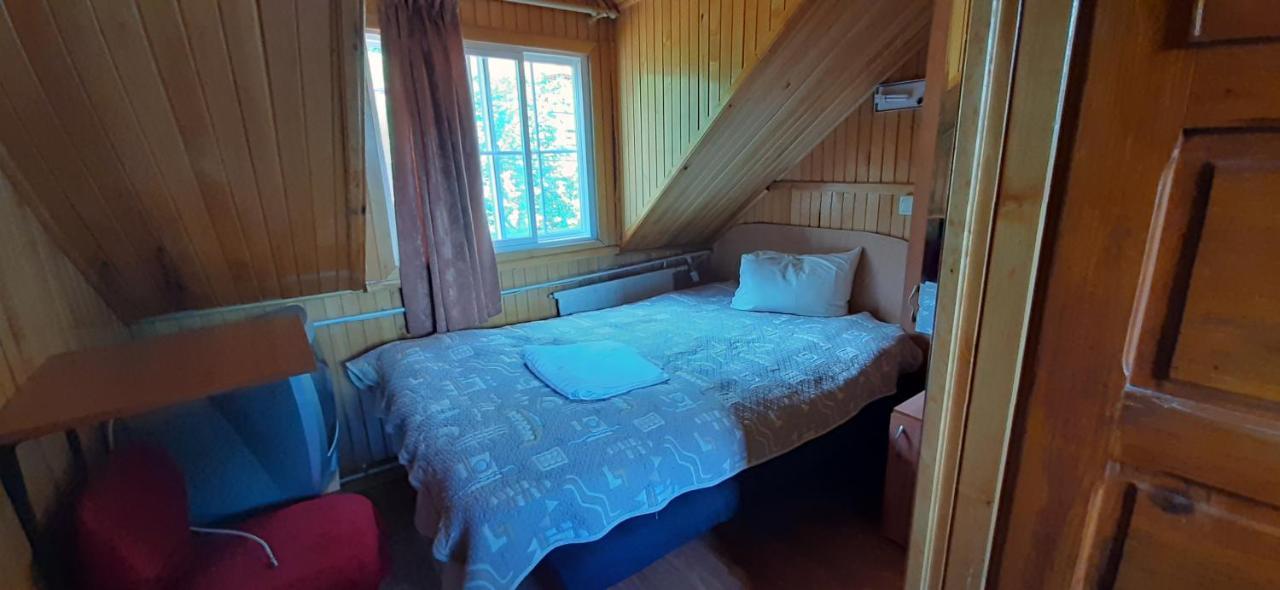 Casa Cristina_ Cabana Busteni Bagian luar foto