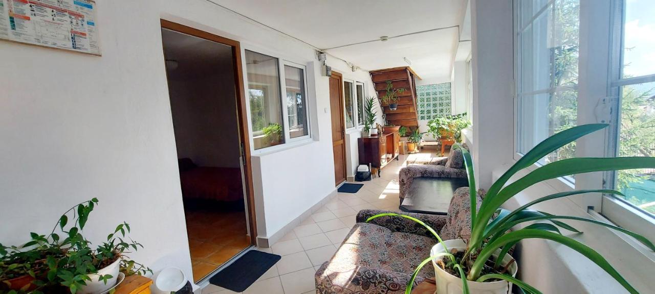 Casa Cristina_ Cabana Busteni Bagian luar foto